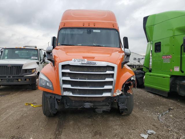 3AKJHHDR6KSKJ6731 - 2019 FREIGHTLINER CASCADIA 1 ORANGE photo 2
