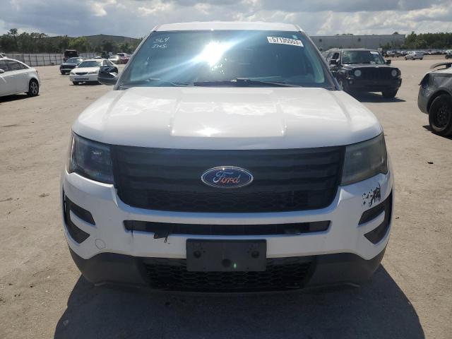 1FM5K8AR4HGD60303 - 2017 FORD EXPLORER POLICE INTERCEPTOR თეთრი ფოტო 5
