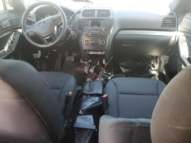 1FM5K8AR4HGD60303 - 2017 FORD EXPLORER POLICE INTERCEPTOR თეთრი ფოტო 8