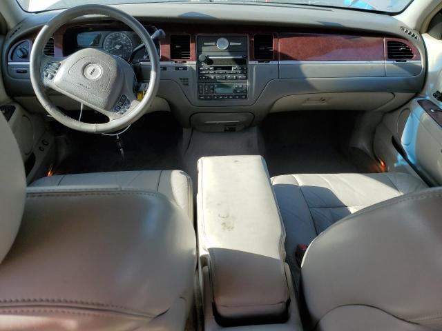 1LNHM81W84Y639593 - 2004 LINCOLN TOWN CAR EXECUTIVE Silber Foto 8