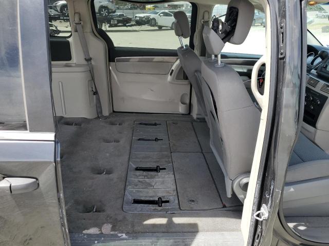 2C4RVAAG4CR215515 - 2012 VOLKSWAGEN ROUTAN S GRAY photo 11