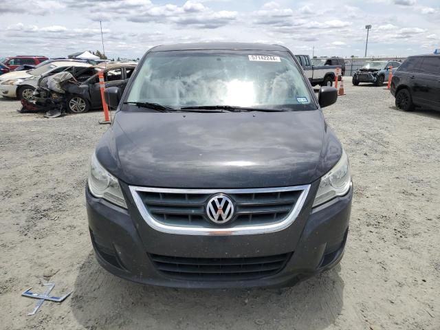 2C4RVAAG4CR215515 - 2012 VOLKSWAGEN ROUTAN S GRAY photo 5