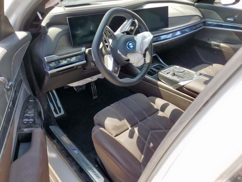 WBY53EJ00RCP86806 - 2024 BMW I7 XDRIVE60 WHITE photo 8