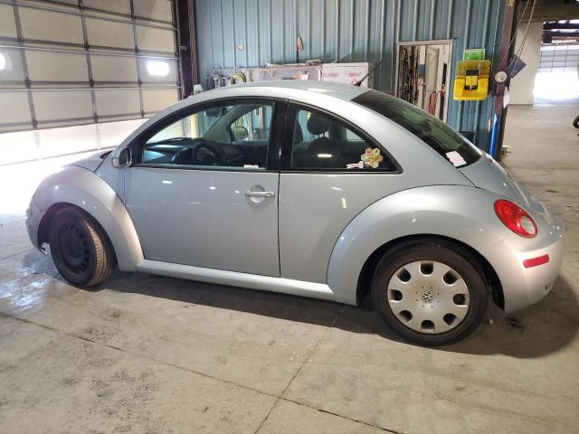 3VWPG3AG3AM008080 - 2010 VOLKSWAGEN NEW BEETLE SILVER photo 2