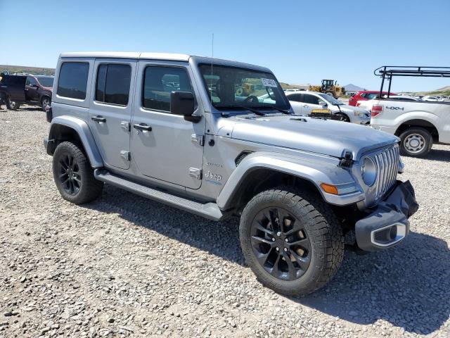 1C4JJXP6XMW642720 - 2021 JEEP WRANGLER U SAHARA 4XE SILVER photo 4