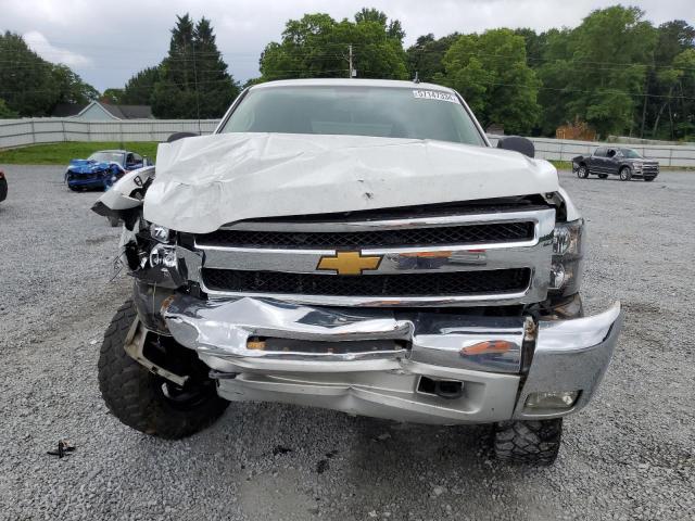 1GCRKSE74DZ399743 - 2013 CHEVROLET SILVERADO K1500 LT WHITE photo 5