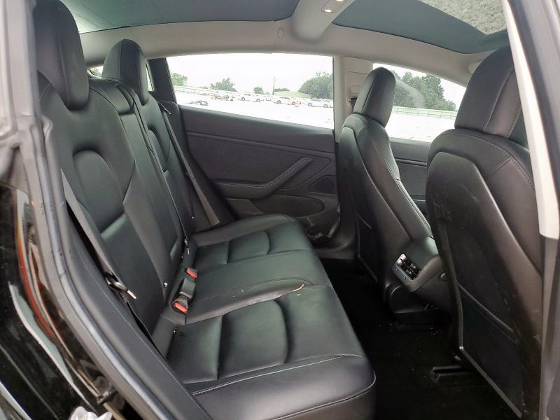 5YJ3E1EA6JF023680 - 2018 TESLA MODEL 3 Czarny zdjęcie 10