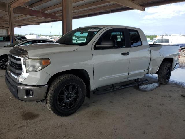 5TFUW5F16FX445887 - 2015 TOYOTA TUNDRA DOUBLE CAB SR/SR5 WHITE photo 1