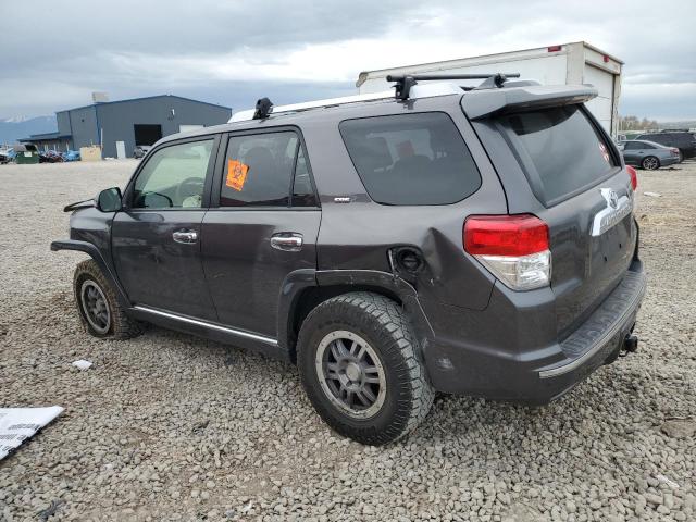 JTEBU5JR1D5139470 - 2013 TOYOTA 4RUNNER SR5 GRAY photo 2