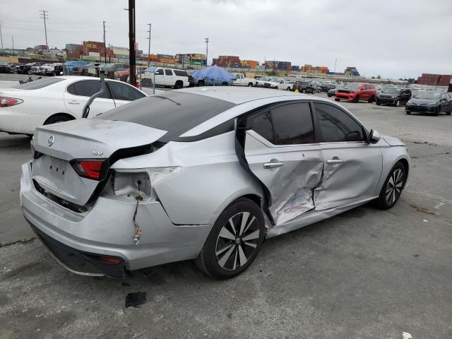 1N4BL4DV6MN334559 - 2021 NISSAN ALTIMA SV SILVER photo 3