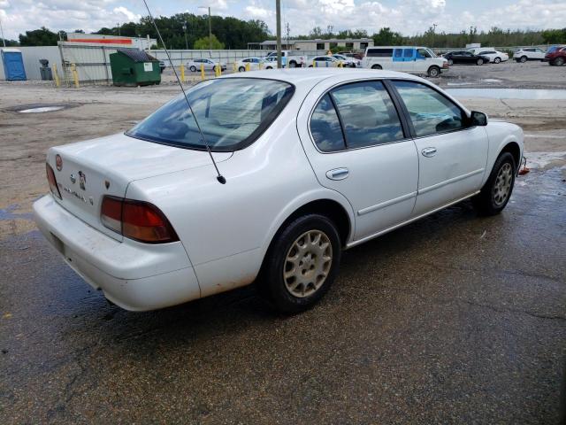 JN1CA21D4WM927031 - 1998 NISSAN MAXIMA GLE WHITE photo 3