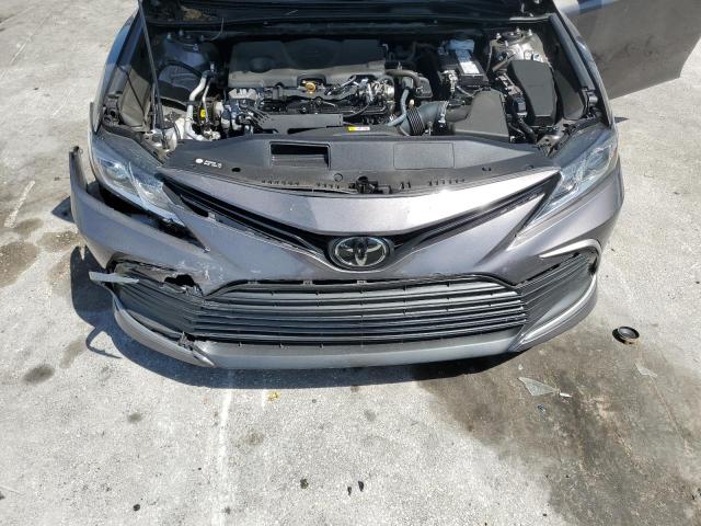 4T1C11AK8PU806473 - 2023 TOYOTA CAMRY LE GRAY photo 11