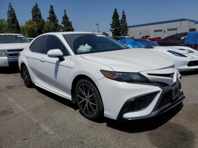 4T1G11AK8PU811609 - 2023 TOYOTA CAMRY SE NIGHT SHADE WHITE photo 4