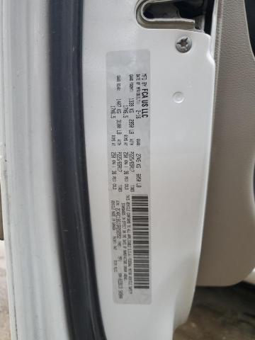 2C4RC1BG1GR292952 - 2016 CHRYSLER TOWN & COU TOURING WHITE photo 13