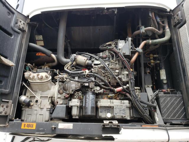 1UYVS2487CM452814 - 2012 UTILITY VS2RA თეთრი ფოტო 7