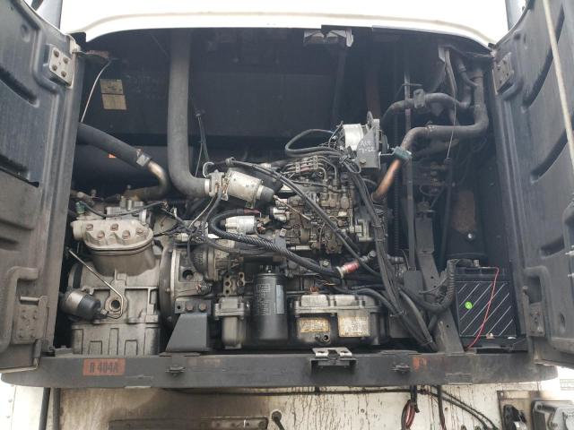 1UYVS24859U645214 - 2009 UTILITY VS2RA WHITE photo 7