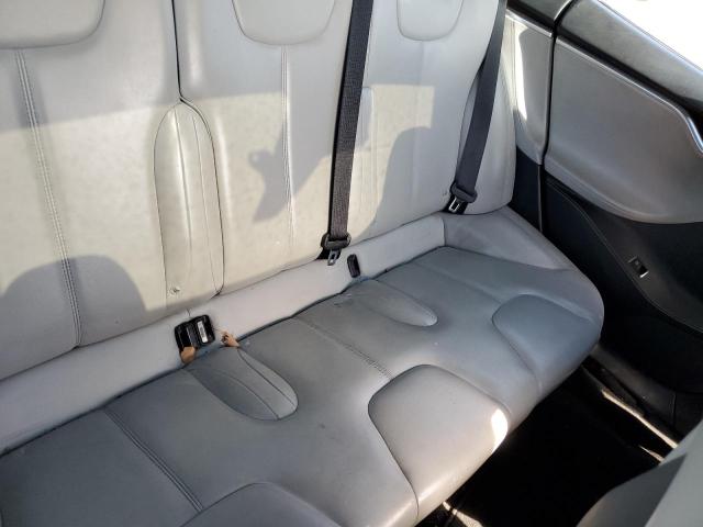 5YJSA1E21GF123470 - 2016 TESLA MODEL S Սև լուսանկար 10