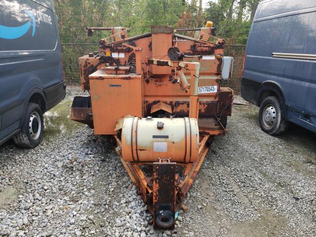 1C9A400775P040915 - 2005 UTILITY TRAILER ORANGE photo 5