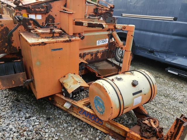 1C9A400775P040915 - 2005 UTILITY TRAILER ORANGE photo 6