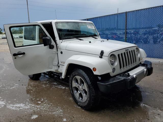 1C4GJWBGXJL922784 - 2018 JEEP WRANGLER SAHARA WHITE photo 4