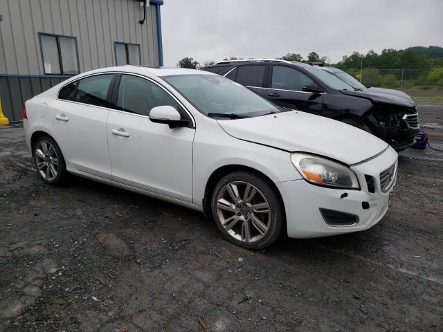 YV1902FH8C2126013 - 2012 VOLVO S60 T6 WHITE photo 4