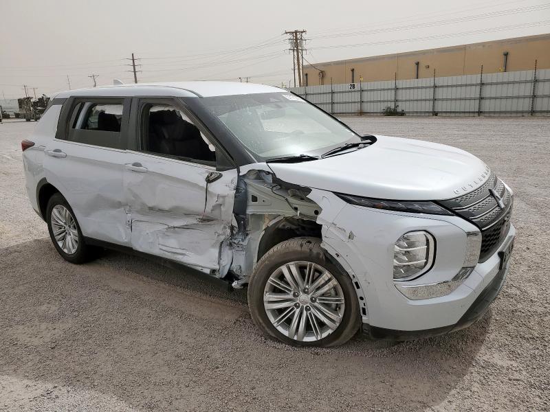 JA4J3UA83RZ026196 - 2024 MITSUBISHI OUTLANDER ES WHITE photo 4