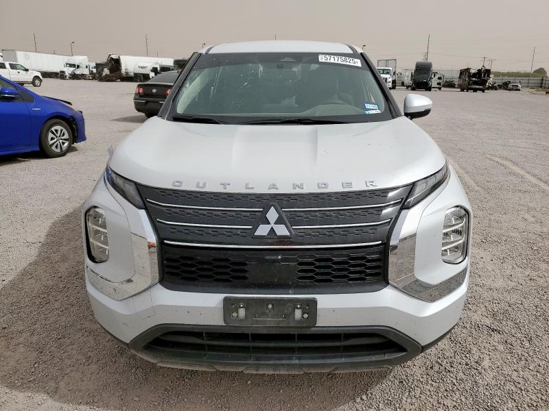 JA4J3UA83RZ026196 - 2024 MITSUBISHI OUTLANDER ES WHITE photo 5