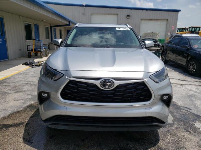 5TDGZRAH5NS545743 - 2022 TOYOTA HIGHLANDER XLE SILVER photo 5