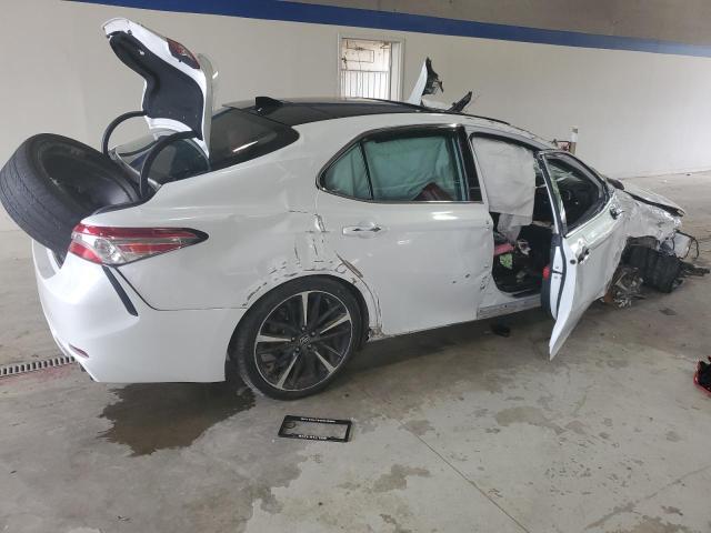 4T1B61HK0KU823442 - 2019 TOYOTA CAMRY XSE თეთრი ფოტო 3