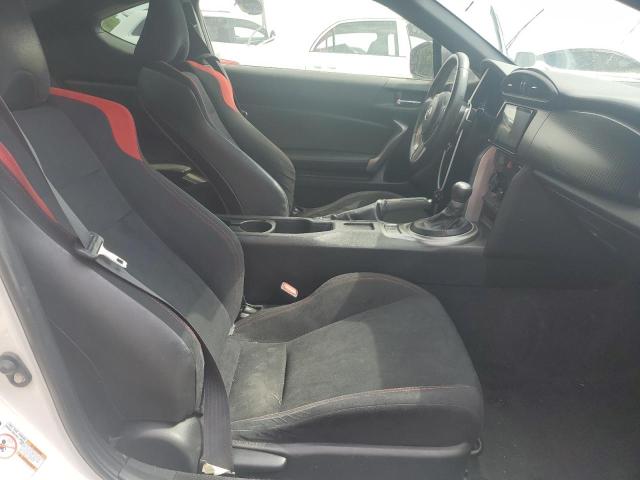 JF1ZNAA19D2702680 - 2013 TOYOTA SCION FR-S WHITE photo 10