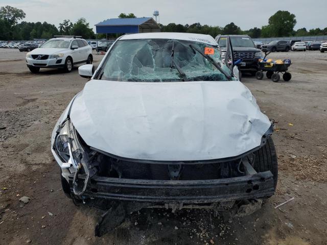 3N1AB7AP0JY232577 - 2018 NISSAN SENTRA S 白色 照片 5