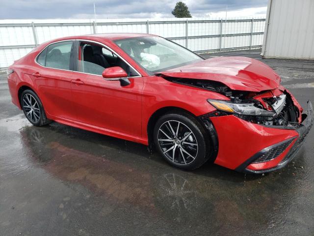 4T1G11AK2PU145850 - 2023 TOYOTA CAMRY SE NIGHT SHADE RED photo 4