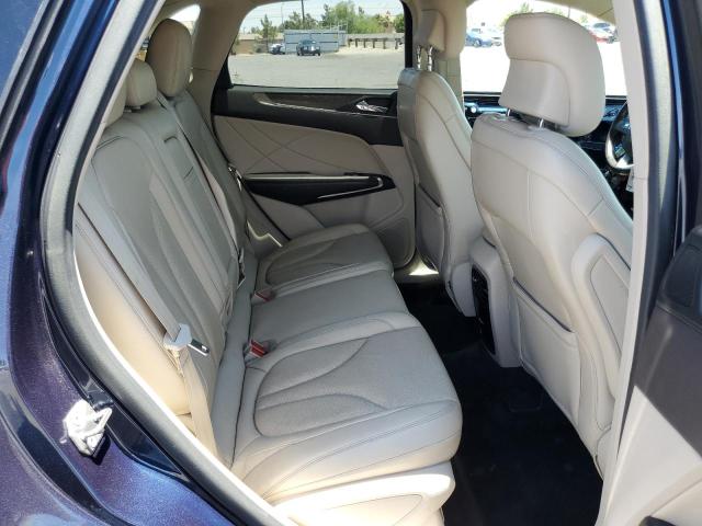 5LMCJ3C9XHUL56071 - 2017 LINCOLN MKC RESERVE BLUE photo 11