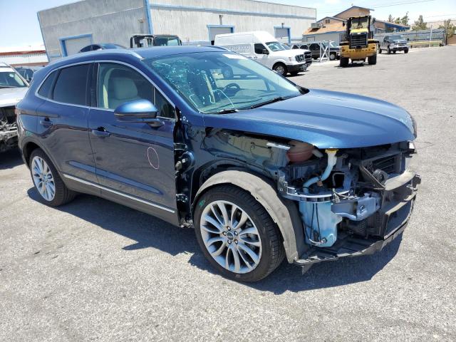 5LMCJ3C9XHUL56071 - 2017 LINCOLN MKC RESERVE BLUE photo 4