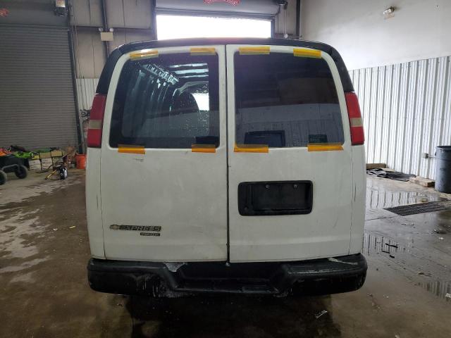 1GCZGUCG1C1174063 - 2012 CHEVROLET EXPRESS G3 WHITE photo 6