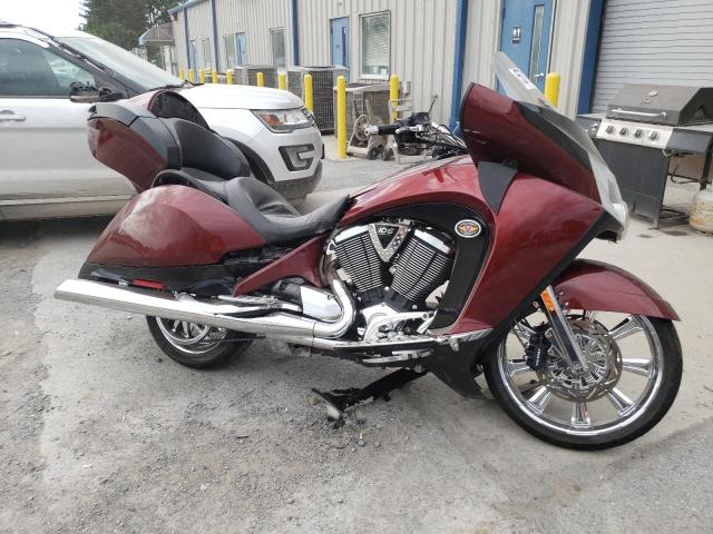 5VPSW36N9B3004966 - 2011 VICTORY MOTORCYCLES VISION TOUR MAROON photo 1