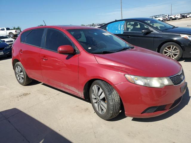 KNAFU5A28D5728120 - 2013 KIA FORTE EX RED photo 4