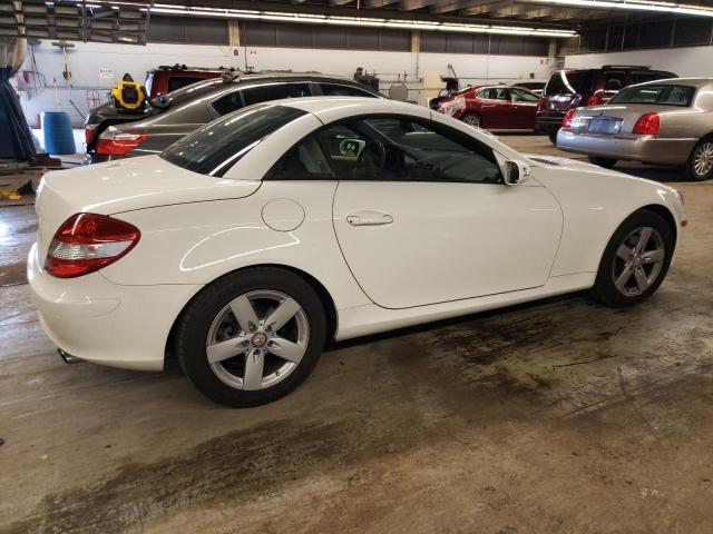 WDBWK54F58F188764 - 2008 MERCEDES-BENZ SLK 280 WHITE photo 3