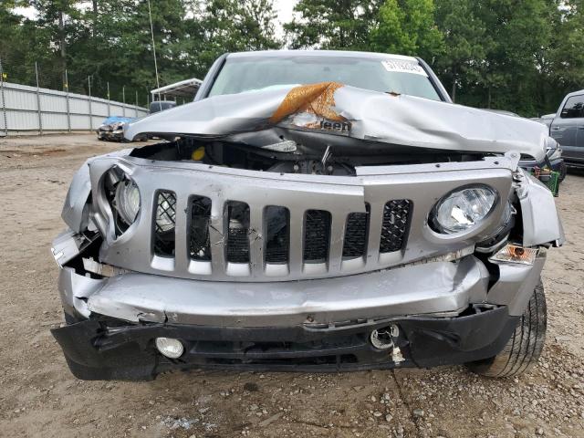 1C4NJRFB4FD317605 - 2015 JEEP PATRIOT LATITUDE SILVER photo 5