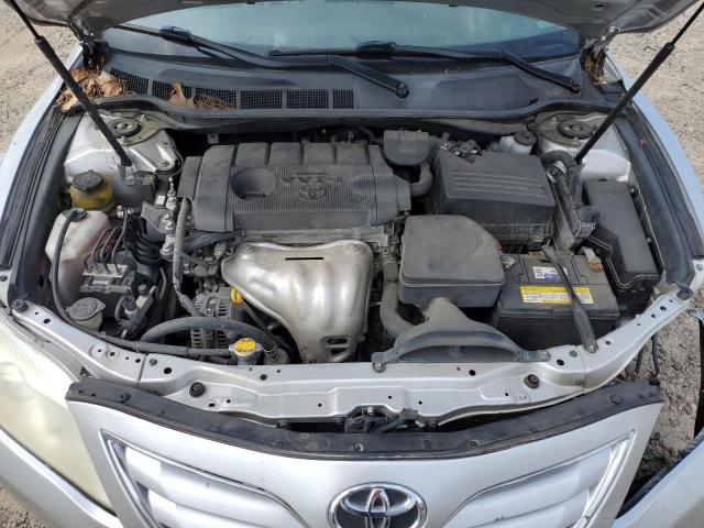 4T1BF3EK4BU756439 - 2011 TOYOTA CAMRY 4D 2 BASE SILVER photo 11