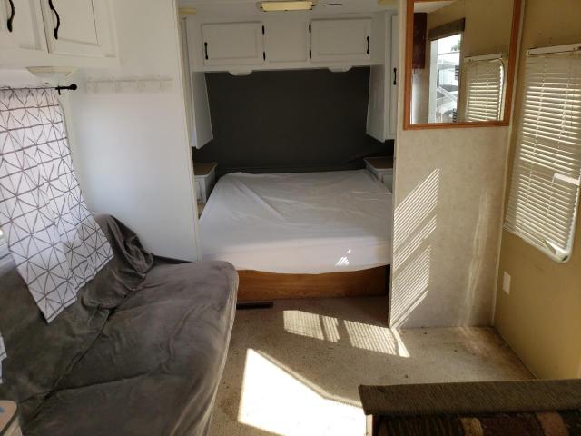 4YDT27B2617302459 - 2001 KEYSTONE HORNET WHITE photo 5