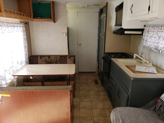 4YDT27B2617302459 - 2001 KEYSTONE HORNET WHITE photo 6