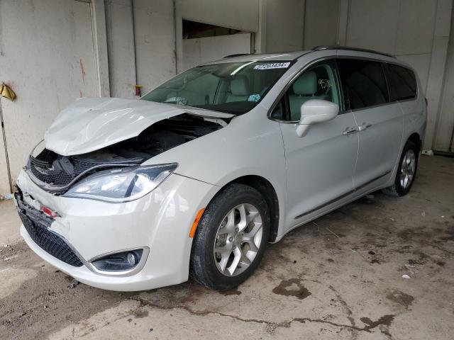 2C4RC1EG3KR667874 - 2019 CHRYSLER PACIFICA TOURING L PLUS CREAM photo 1