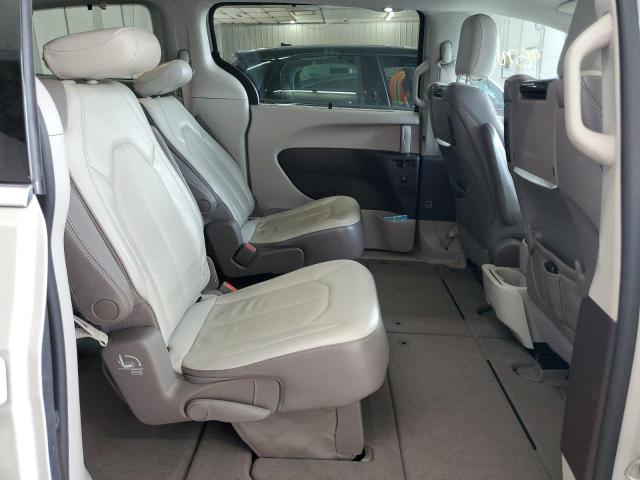 2C4RC1EG3KR667874 - 2019 CHRYSLER PACIFICA TOURING L PLUS CREAM photo 11