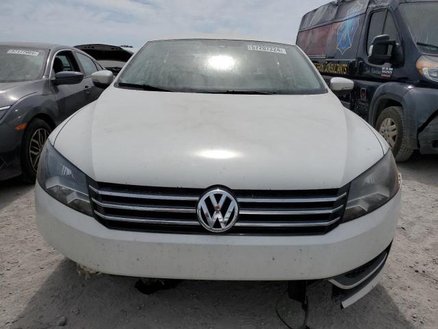 1VWAS7A39EC025692 - 2014 VOLKSWAGEN PASSAT S WHITE photo 5
