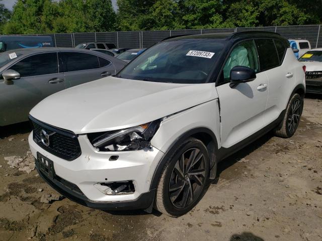 YV4162UM3K2107589 - 2019 VOLVO XC40 T5 R-DESIGN WHITE photo 1