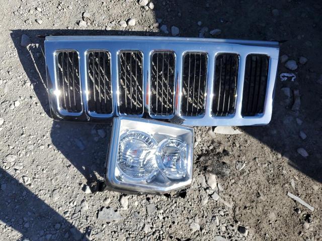 1J4RG5GT3AC108848 - 2010 JEEP COMMANDER LIMITED შავი ფოტო 12