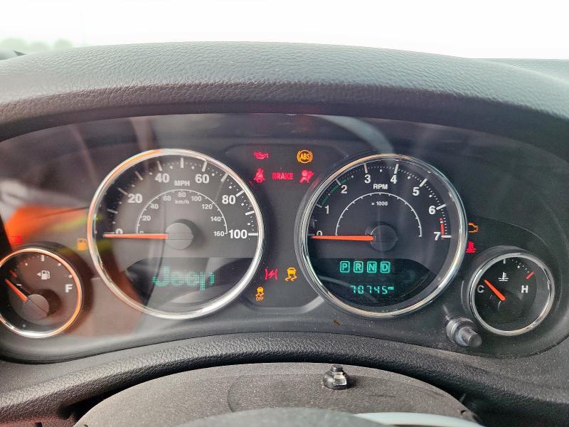 1C4BJWDG8GL146980 - 2016 JEEP WRANGLER U SPORT Червоний фото 9