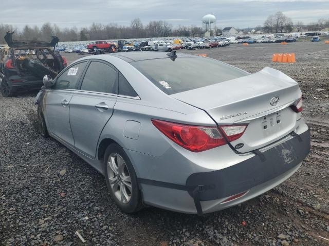 5NPEC4AC3CH487005 - 2012 HYUNDAI SONATA SE SILVER photo 2