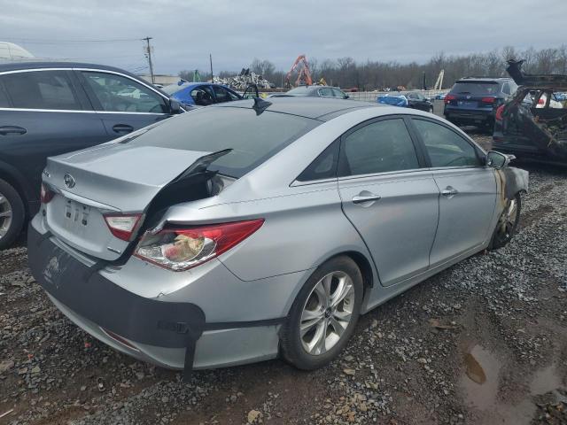 5NPEC4AC3CH487005 - 2012 HYUNDAI SONATA SE SILVER photo 3